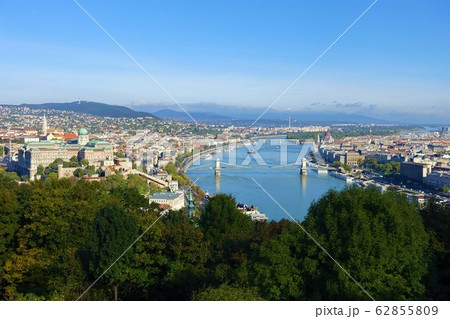 ブダペストのゲッレールトの丘からの眺め 62855809
