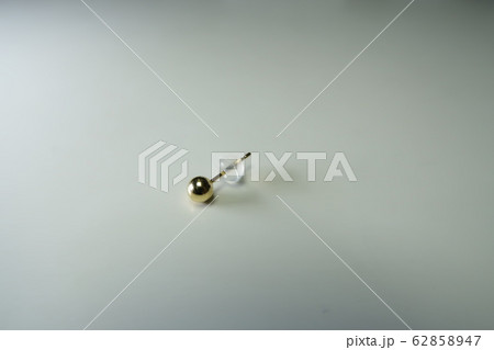 ピアス 62858947