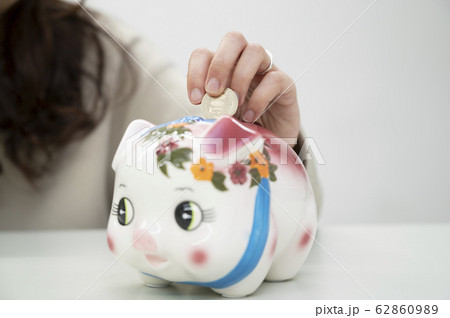 貯金箱 62860989