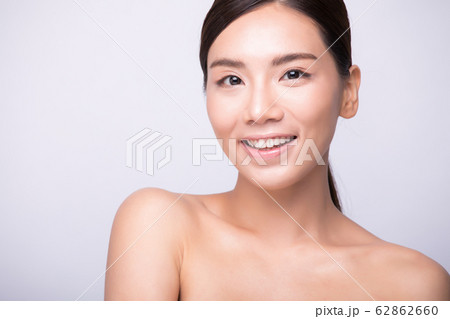 女性　美人　ビューティー　メイクアップ　スキンケア 62862660