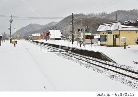 冬の北海道豊浦町JR大岸駅の風景を撮影 62870515