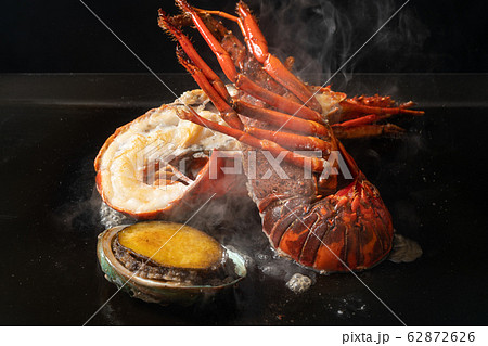 鉄板焼き　鮑と伊勢海老 62872626