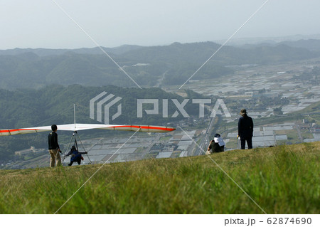 鳥取　四季の散歩　夏　ハングライダー 62874690