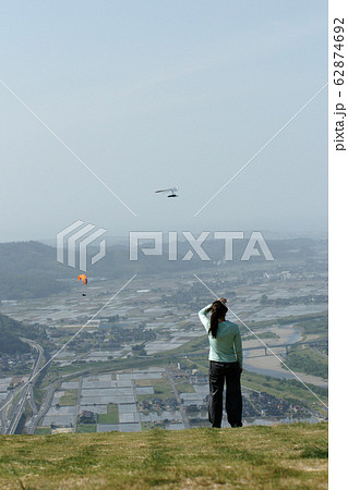 鳥取　四季の散歩　夏　ハングライダー 62874692