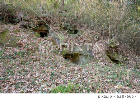 八丁湖　黒岩横穴群　埼玉県吉見町 62876657