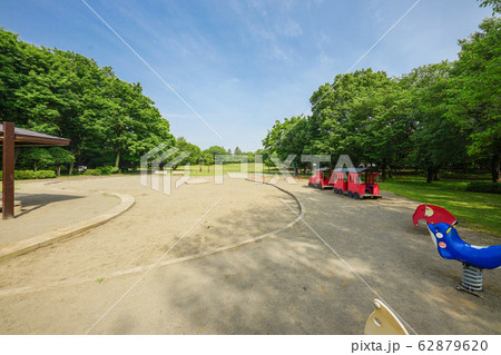 練馬区 都立大泉中央公園 遊具と砂場の有る広場の写真素材