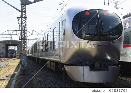 南入曽にて展示される、西武特急（001系ラビュー） 62881795