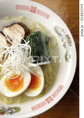 鶏白湯らーめん 鶏白湯らーめん 62882344