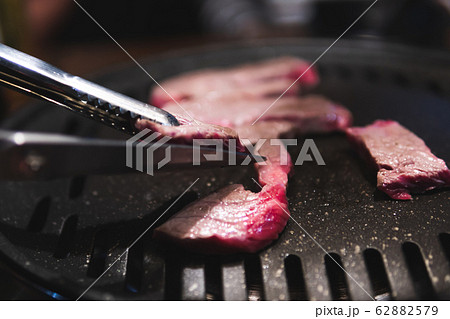 Sliced meat grill Yakiniku is the Korean traditional food 62882579