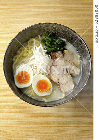 鶏白湯拉麺 62883000