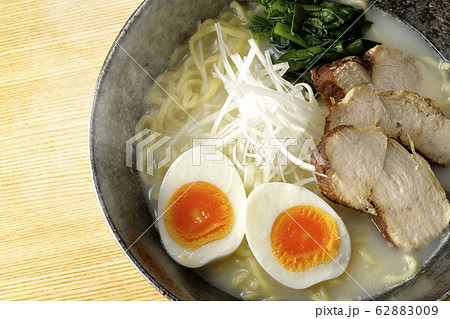 鶏白湯拉麺 62883009
