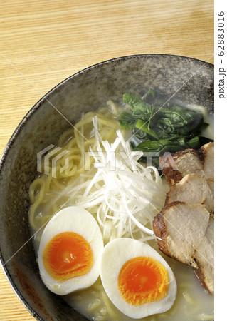 鶏白湯拉麺 62883016