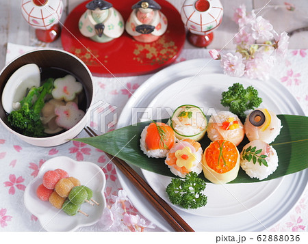 ひな祭り 和食 かわいい手毬寿司 62888036