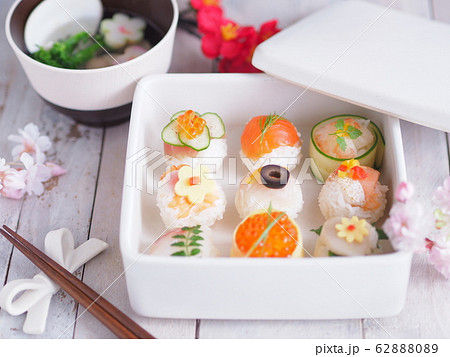 和食 かわいい手毬寿司 和食 かわいい手毬寿司 62888089