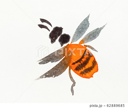 orange bee hand-drawn in sumi-e (suibokuga) style 62889685