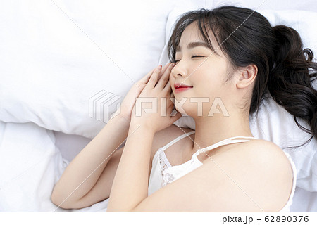 Beautyful girl  62890376