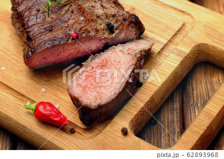 Closeup of slices of rare tenderloin 62893968