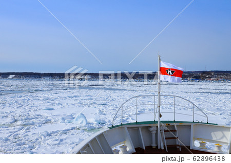 流氷　オホーツク海　観光砕氷船 62896438