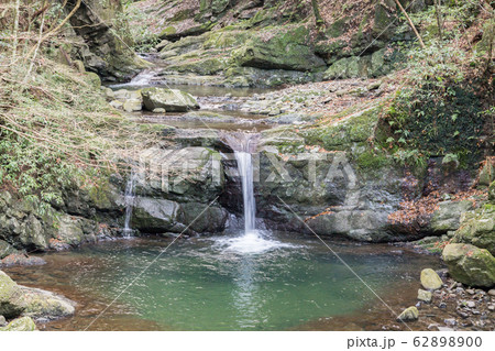 小さい滝 小さい滝 62898900