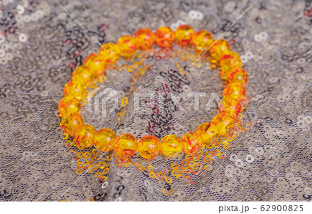 Beautiful vivid golden amber bracelet with even Beautiful vivid golden amber bracelet with even 62900825