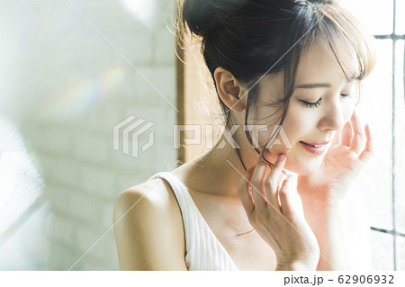女性　美容　スキンケア　ビューティー　ライフスタイル 62906932