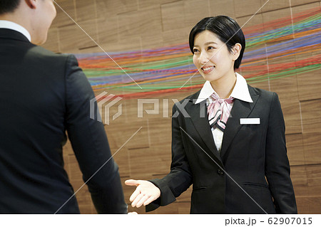 ホテル ホテルマン 女性の写真素材