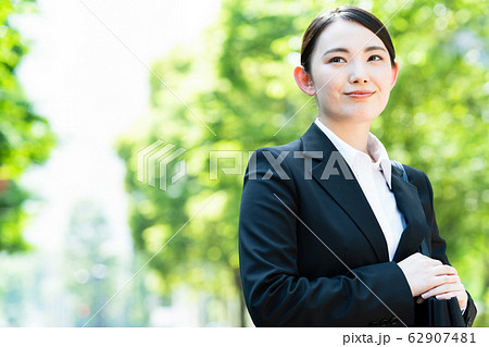 女性 ビジネス ビジネスウーマン 就職活動 新入社員 若い女性 若い 女性 ビジネス ビジネスウーマン 就職活動 新入社員 若い女性 若い 62907481
