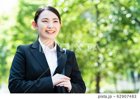 女性 ビジネス ビジネスウーマン 就職活動 新入社員 若い女性 若い 女性 ビジネス ビジネスウーマン 就職活動 新入社員 若い女性 若い 62907483