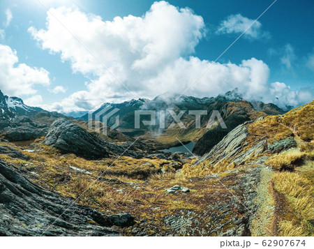 広がる山 62907674