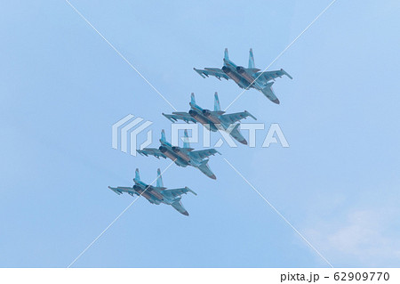 スホーイ　Su-34　フルバック　四機編隊 62909770