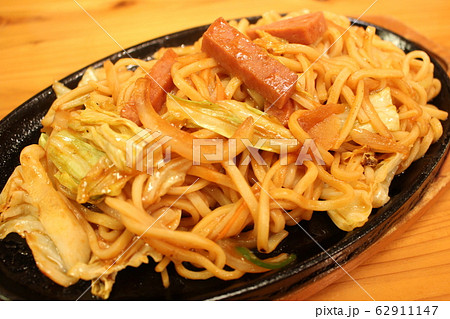 沖縄郷土料理 ケチャップ焼きそば 沖縄郷土料理 ケチャップ焼きそば 62911147