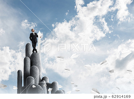 Starting new business projects Starting new business projects 62914169