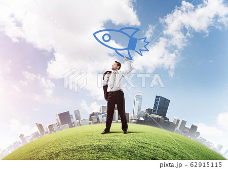 Businessman and foundation of startup projects 62915115