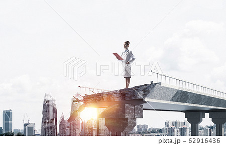 Woman doctor on the city health guard 62916436