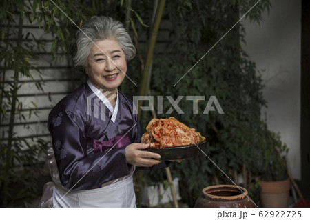 Multi Generation Family. family, happiness, generation and people concept 058 Multi Generation Family. family, happiness, generation and people concept 058 62922725