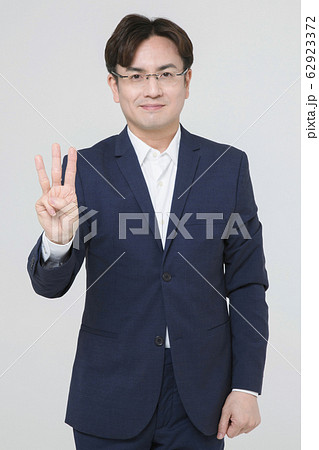 Portrait of young woman and man, part timer and owner 243 62923372