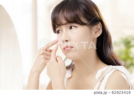 ビューティー 女性 女 62923419