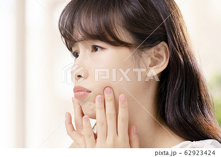 ビューティー 女性 女 62923424