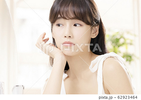 ビューティー 女性 女 62923464