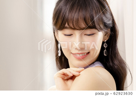 ビューティー 女性 女 62923630