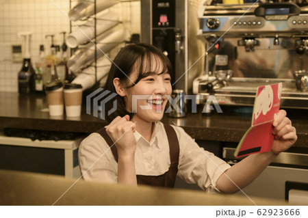 Portrait of young woman and man, part timer and owner 413 Portrait of young woman and man, part timer and owner 413 62923666