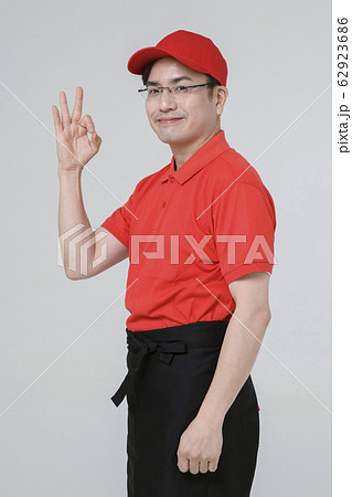 Portrait of young woman and man, part timer and owner 162 Portrait of young woman and man, part timer and owner 162 62923686