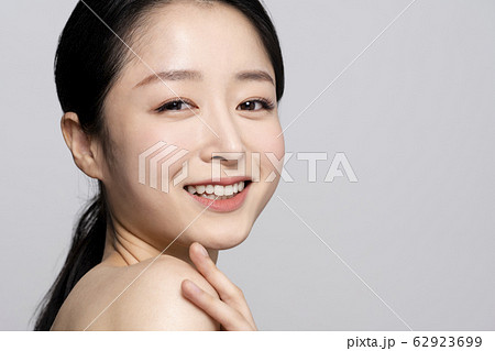 ビューティー 女性 女 62923699