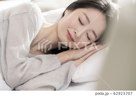 女性 女 女の子 62923707