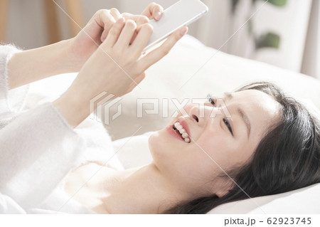 女性 女 女の子 62923745