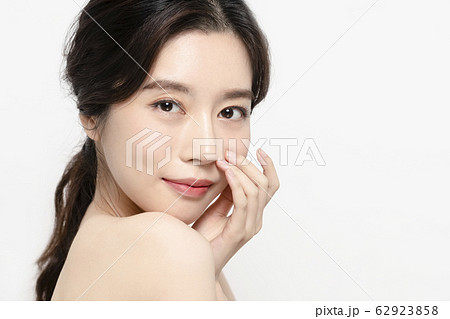 ビューティー 女性 女 62923858