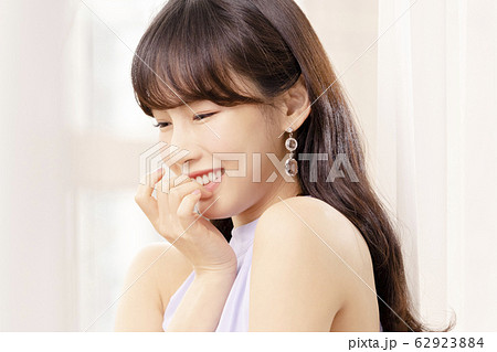 ビューティー 女性 女 62923884