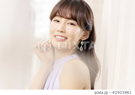 ビューティー 女性 女 62923961