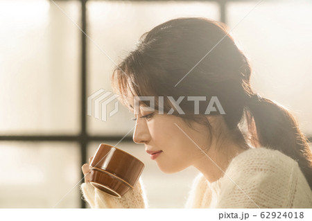 女性 女 女の子 62924018