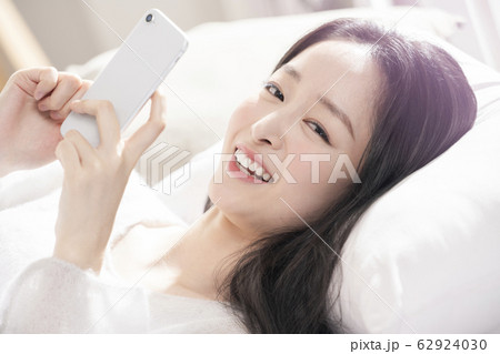 女性 女 女の子 62924030